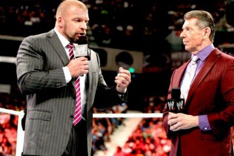 权力游戏的代价？Triple H 陷入内忧外患，“变色龙”式剧情组引发内部质疑！