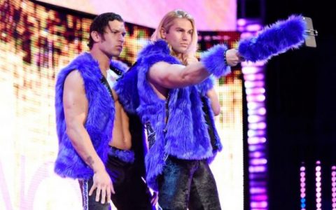 时尚警察 Breezango