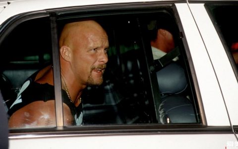 冷石·史蒂夫·奥斯汀将于8月回归WWE擂台
