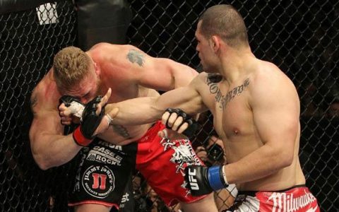 曾在ufc一回合ko布洛克莱斯纳选手 进军摔角引发关注