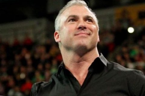 WWE大公子肖恩麦克曼已被解雇！被亲老子解雇。