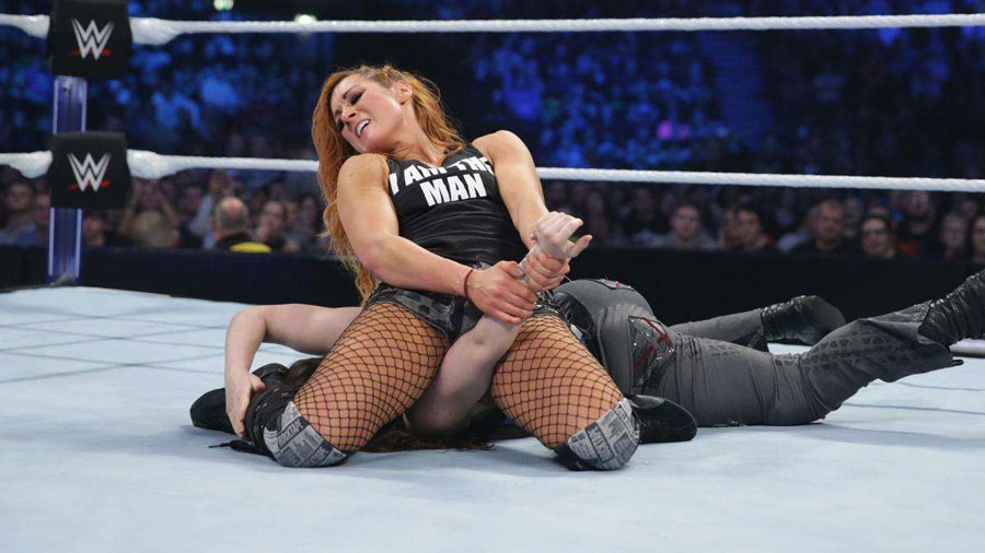 WWE的冠军"猛兽"被预选为是谁的替补?
