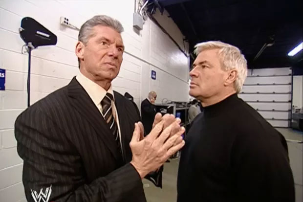 WWE士气再次暴跌,而且看不到尽头就像玩火自焚!