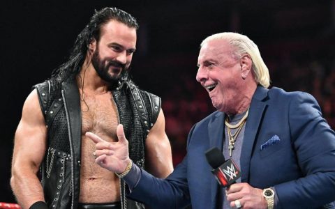 WWE周二的Raw经过一天沉淀终于是打破各个品牌收视率下滑的局面！