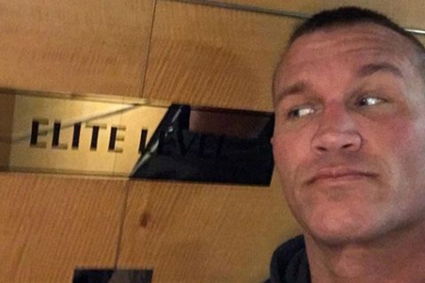 WWE毒蛇兰迪奥顿和AEW越走越近，难道准备跳槽？
