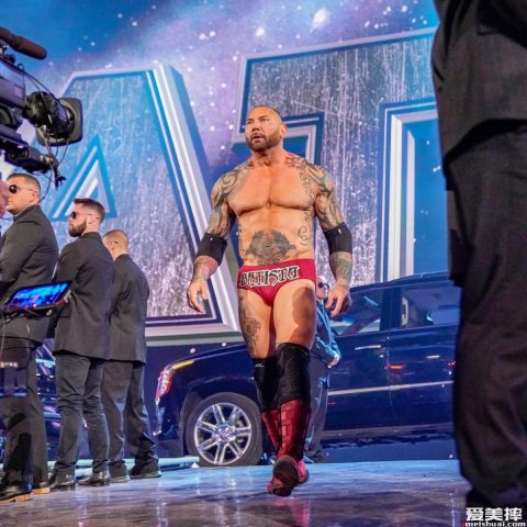 WWE官方公布摔跤狂热37具体计划,放弃好莱坞主题并且引入现场观众!