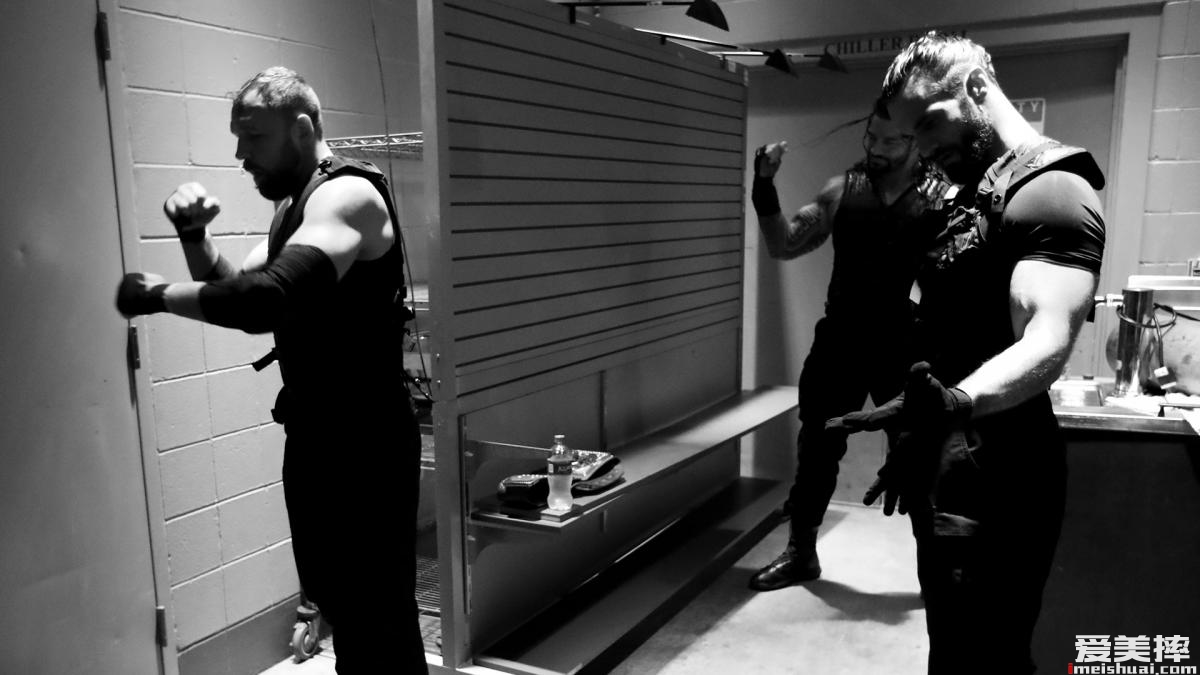 WWE捍卫者组合解散前夕精彩瞬间