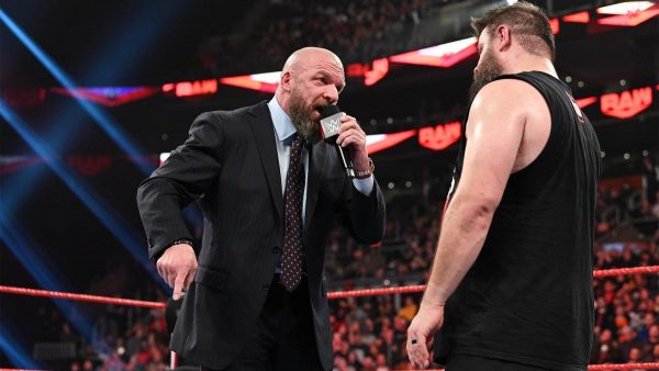 Triple H想让凯文欧文斯Kevin Owens加入NXT导致斗殴照片 _ WWE