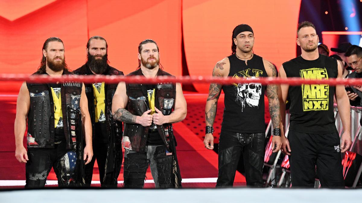 Triple H想让凯文欧文斯Kevin Owens加入NXT导致斗殴照片 _ WWE