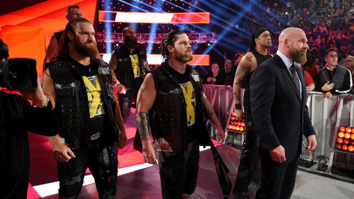 Triple H想让凯文欧文斯Kevin Owens加入NXT导致斗殴照片 _ WWE