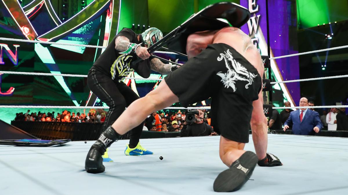 WWE冠军赛-布洛克莱斯纳vs.凯恩·维拉斯奎兹精彩抓拍