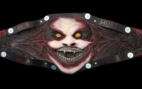 “恶魔”布雷怀亚特的新WWE环球冠军腰带