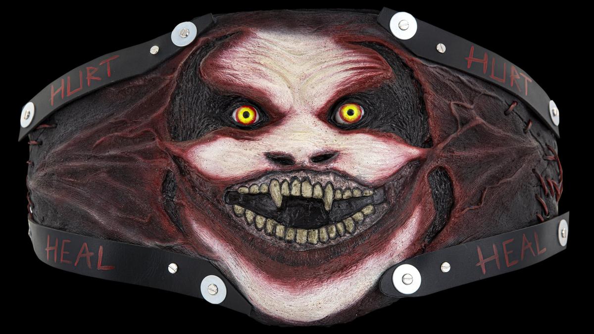 “恶魔”布雷怀亚特的新WWE环球冠军腰带