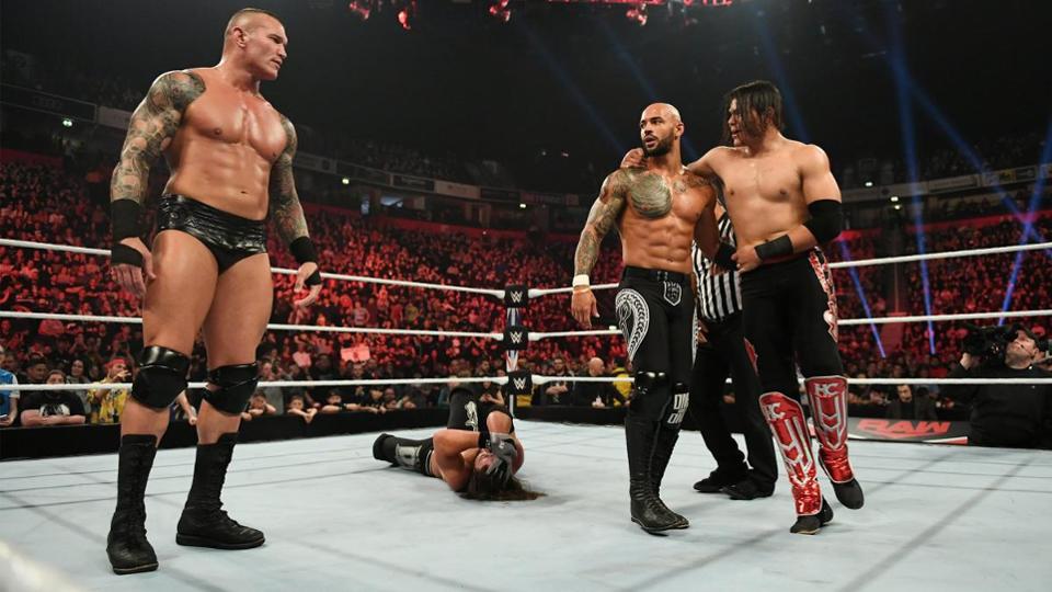 WWE Raw在11月11日的收视率,居然跌至130万观众以下!