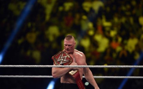 WWE布洛克莱斯纳要在幸存者大赛上输掉自己的冠军腰带吗？