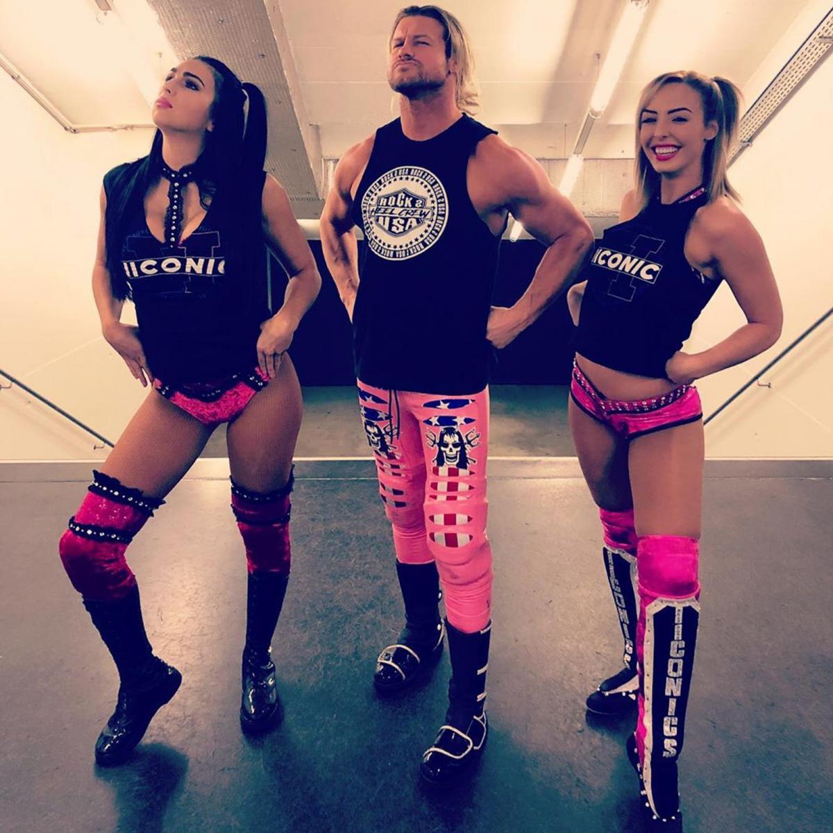 WWE精选自拍照-兰迪奥顿高调秀恩爱