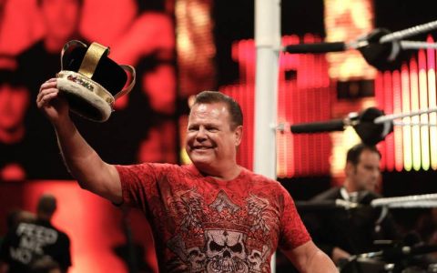 WWE"国王"杰里劳勒揭露了AJ和老麦对沙特之行的看法！