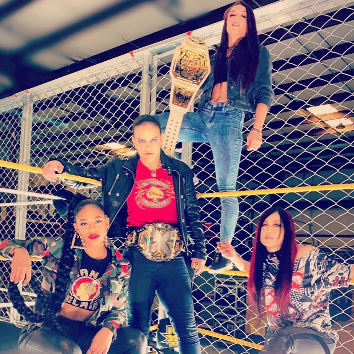 WWE精选自拍照-兰迪奥顿高调秀恩爱
