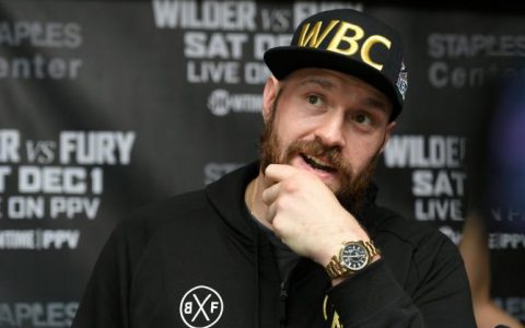 WWE泰森富里与潜在对手佛朗西斯恩干诺约架成功！