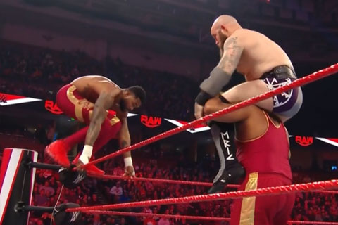 WWERAW维京战士对战街头小子