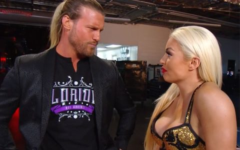 在最新的SmackDown中出现的神秘人到底是谁呢？