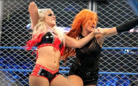 WWE超级巨星贝基林奇和小魔女