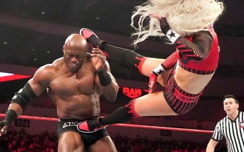 WWE超级巨星鲍比莱斯利和拉娜