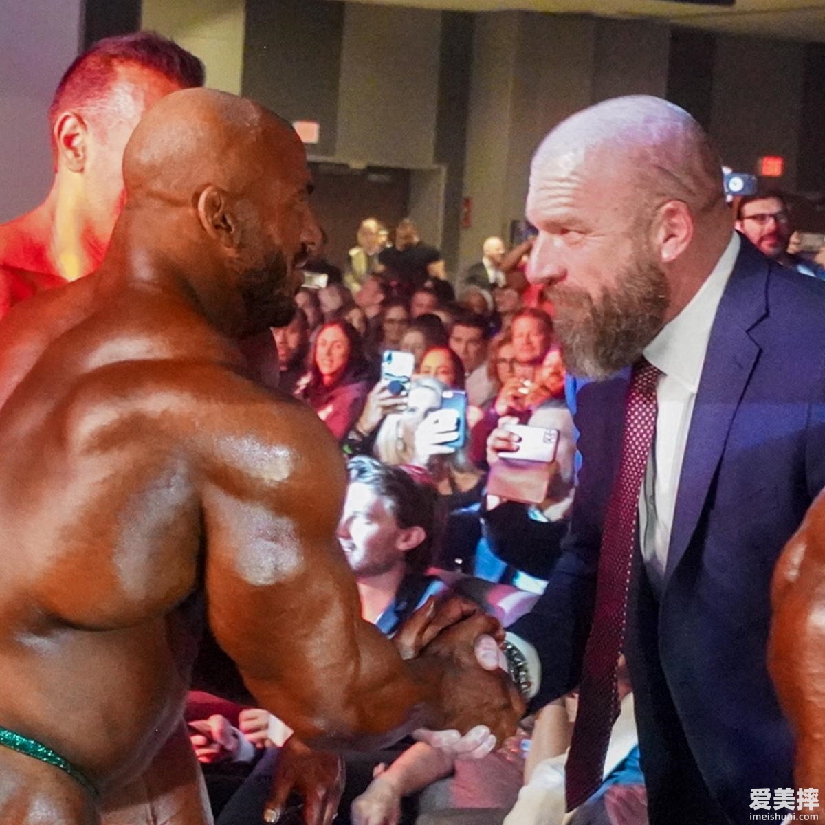 阿诺·施瓦辛格授予WWE Triple H终身成就奖 (3)