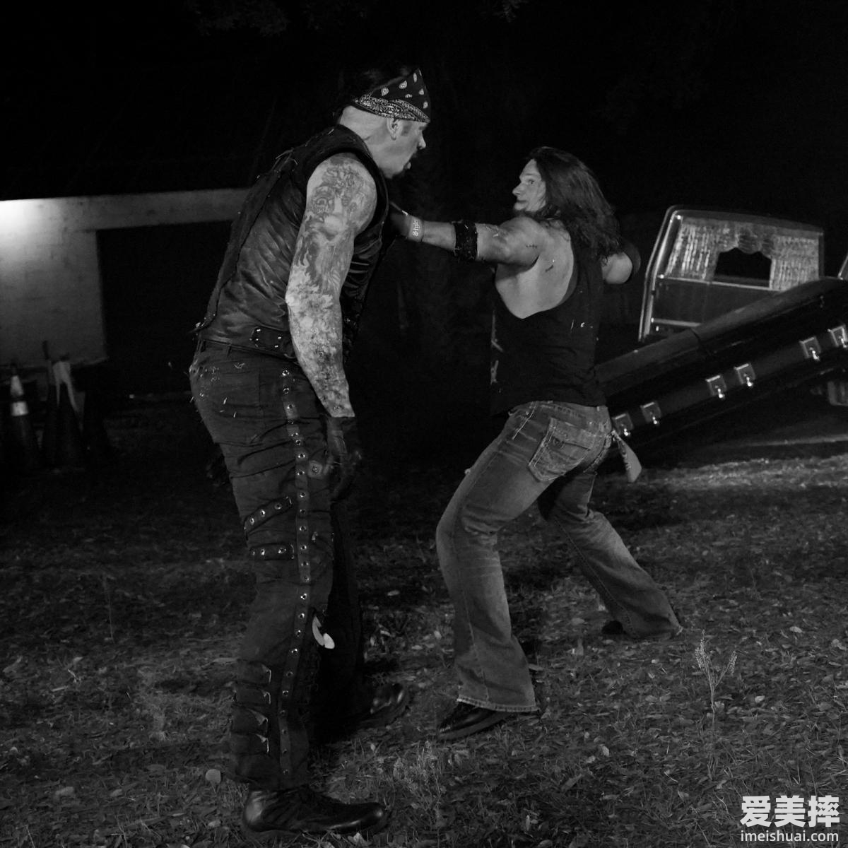 WWE摔角狂热大赛36：送葬者vs.AJ斯泰尔斯（墓地战）
