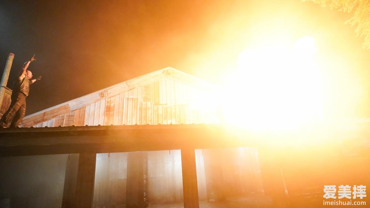 WWE摔角狂热大赛36：送葬者vs.AJ斯泰尔斯（墓地战）