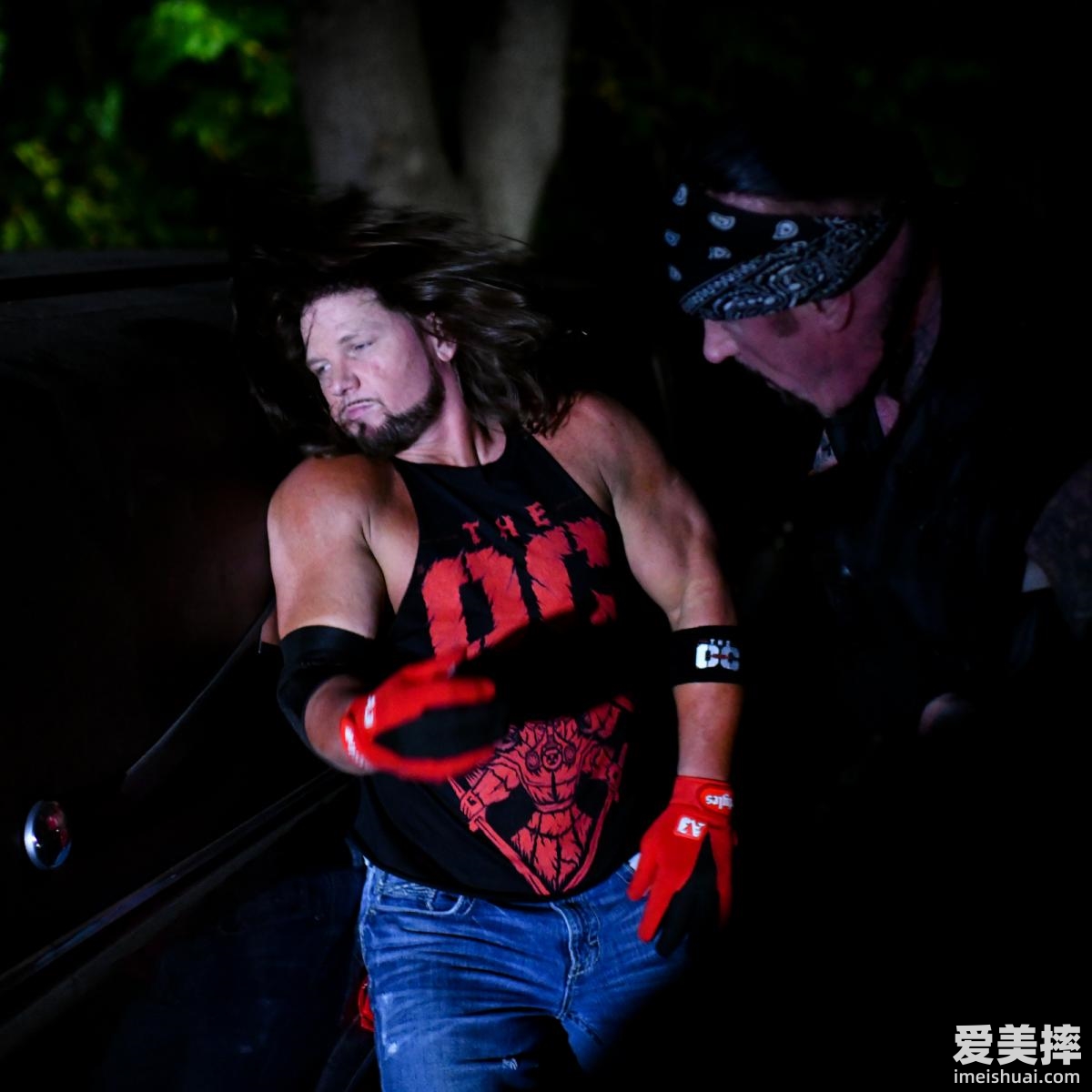 WWE摔角狂热大赛36：送葬者vs.AJ斯泰尔斯（墓地战）