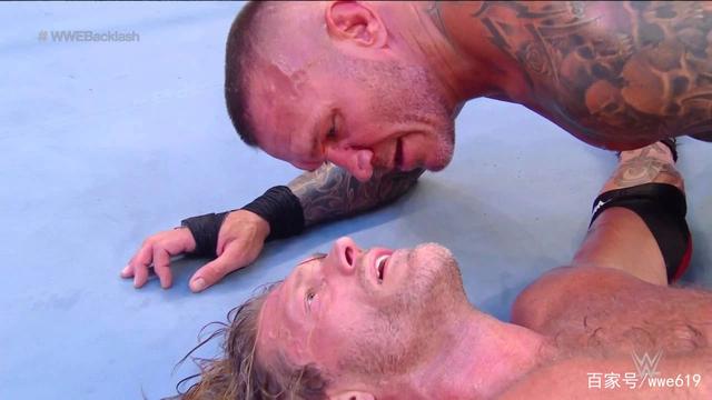 WWE《爆裂震撼2020》RKO导致艾吉受伤 透露艾吉受伤的细节 WWE《爆裂震撼2020》RKO导致艾吉受伤 透露艾吉受伤的细节