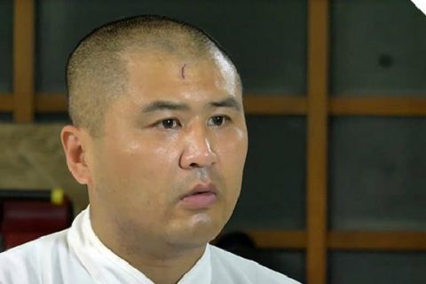 太极雷雷：李景亮打一场UFC就3万，输赢都得看白大拿的心情