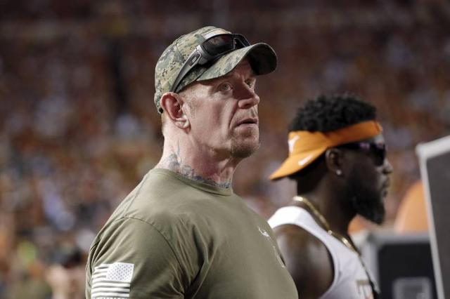 WWE《送葬者(The Undertaker)：最后一程》第四集：畅谈与高柏对决，内心纠结加剧
