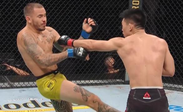 UFC选手宋亚东有自知之明：现在不打前五高手，我可不想销声匿迹