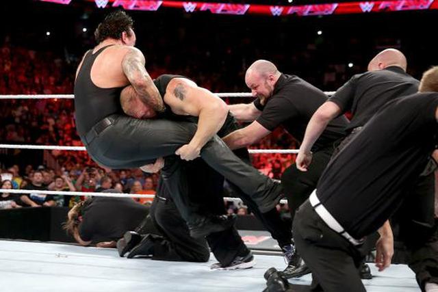 WWE送葬者(The Undertaker)承认连胜终结本想留给罗曼·雷恩斯,选择大布是文斯之意 WWE送葬者(The Undertaker)承认连胜终结本想留给罗曼·雷恩斯,选择大布是文斯之意