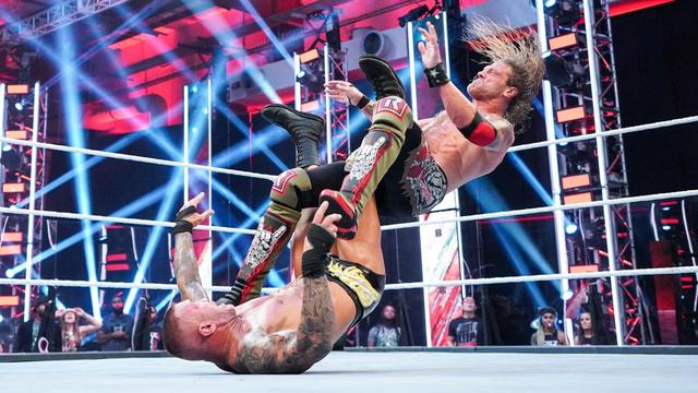 WWE官方证实刀锋战士艾吉伤病，并已接受手术，未来将伤停数月！