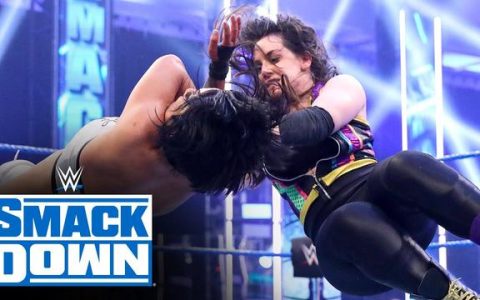 Smackdown战报：女子双打冠军易手，贝莉成为双料冠军，莎夏班克斯表现抢眼！