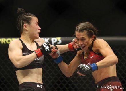 张伟丽心善受挑衅也不轻易出拳,怕伤着别人,乔安娜挑衅脸被打花 张伟丽心善受挑衅也不轻易出拳,怕伤着别人,乔安娜挑衅脸被打花