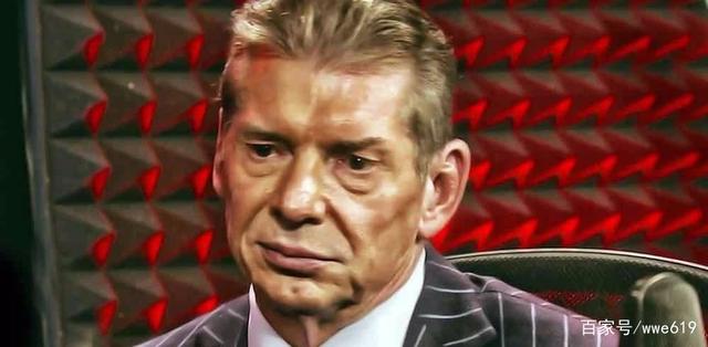 WWE总裁丧心病狂 解雇猛兽经纪人保罗海曼