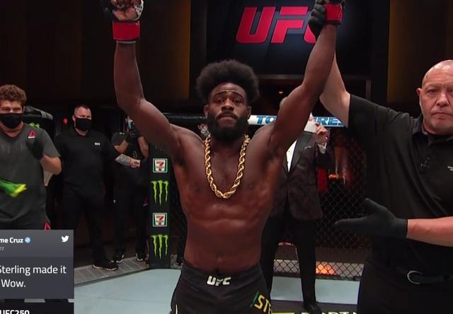 UFC250:母狮五回合碾压斯宾瑟,花脖科迪压哨KO少年归来! UFC250:母狮五回合碾压斯宾瑟,花脖科迪压哨KO少年归来!