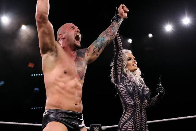 WWE卡里安·克罗斯回应自己与大布的对比,谈与女友斯嘉丽的共事! WWE卡里安·克罗斯回应自己与大布的对比,谈与女友斯嘉丽的共事!
