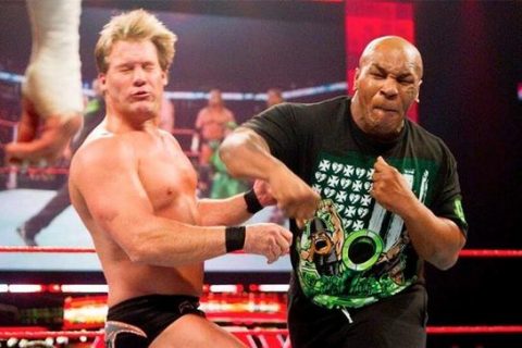 AEW模仿WWE，邀请拳王泰森出席比赛，收视量高达82.7万！