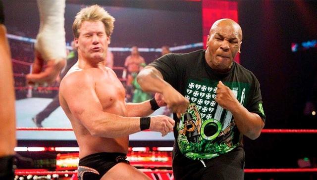AEW模仿WWE,邀请拳王泰森出席比赛,收视量高达82.7万! AEW模仿WWE,邀请拳王泰森出席比赛,收视量高达82.7万!