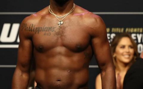 UFC巨星骨头琼斯欲哭无泪：白大拿封禁我了，又不让去其它赛事
