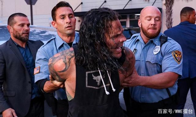 WWE杰夫·哈迪(Jeff Hardy)酒驾撞伊莱亚斯是被陷害,网友并不买账! WWE杰夫·哈迪(Jeff Hardy)酒驾撞伊莱亚斯是被陷害,网友并不买账!