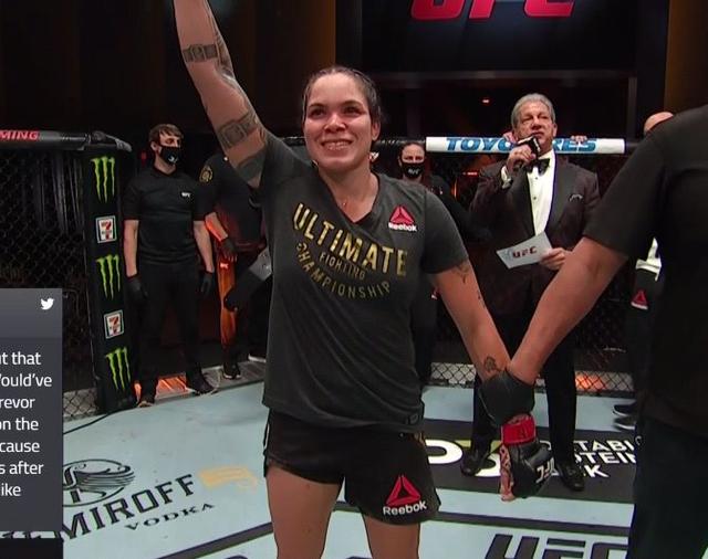 UFC250:母狮五回合碾压斯宾瑟,花脖科迪压哨KO少年归来! UFC250:母狮五回合碾压斯宾瑟,花脖科迪压哨KO少年归来!