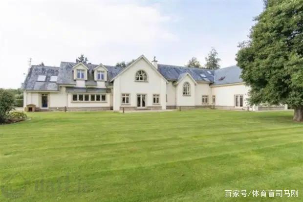 不输梅威瑟!UFC嘴炮3栋豪宅曝光 价值5100万,收藏千万豪车名表 不输梅威瑟!UFC嘴炮3栋豪宅曝光 价值5100万,收藏千万豪车名表