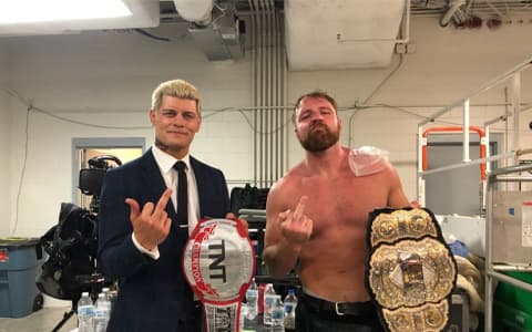 乔恩莫克斯利声称，当时无论如何都会离开WWE，不管有没有AEW