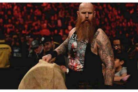 前WWE选手埃里克·罗温讲述神秘铁笼之谜,让他决心离开WWE！